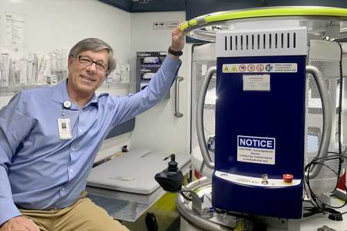 Research-team-demonstrates-MRI-scan-in-an-ambulance.jpg