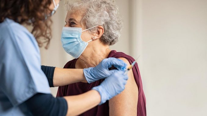Influence-of-vitamin-D-and-age-on-first-SARS-CoV-2-vaccine-dose-efficacy.jpg