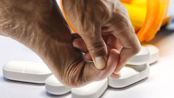Statins-side-effects-Users-could-be-at-14-fold-greater-risk-of-nerve-damage-key-signs.jpg