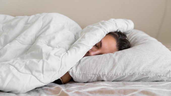 The-relationship-between-circadian-misalignment-and-the-risk-of-COVID-19-infection.jpg