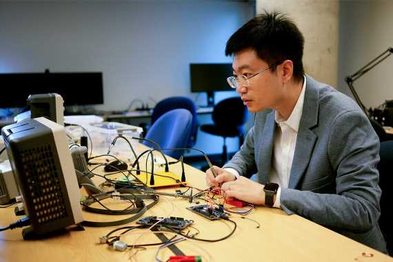 Researcher-combines-AI-and-microelectronics-to-create-neural-implants-that-fight-brain-disorders.jpg