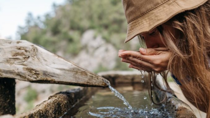 Traveling-around-Australia-this-summer-Heres-how-to-know-if-the-water-is-safe-to-drink.jpg