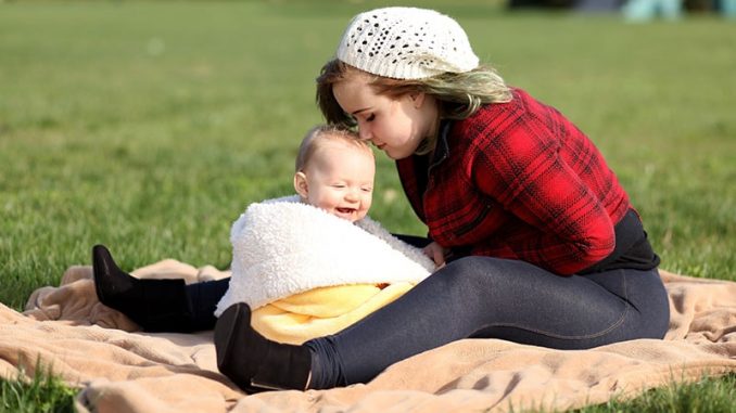 Marriage-Rates-Declining-for-Canadian-Adolescent-Mothers.jpg