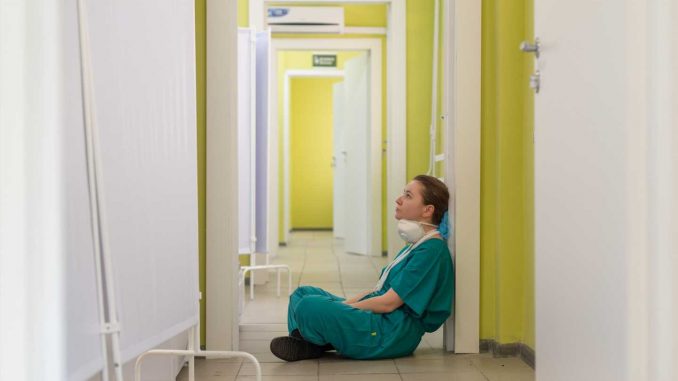 New-research-shows-pandemics-toll-on-frontline-health-care-workers.jpg