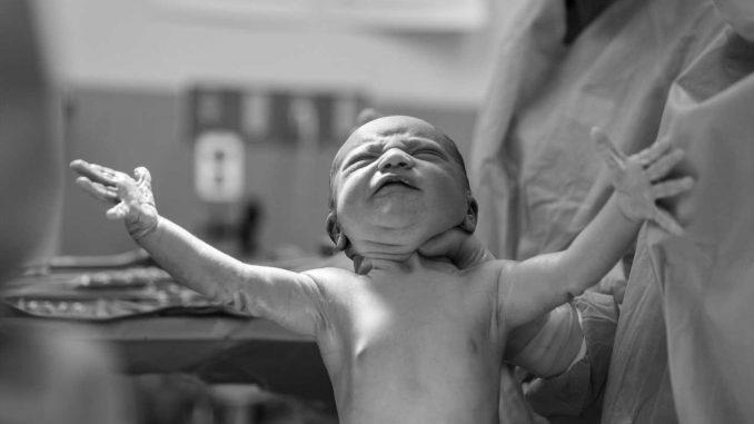 Giving-birth-outside-of-working-hours-in-England-is-safe-suggests-study.jpg