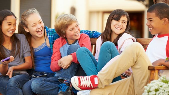 How-having-five-friends-boosts-the-adolescent-brain-and-educational-performance.jpg
